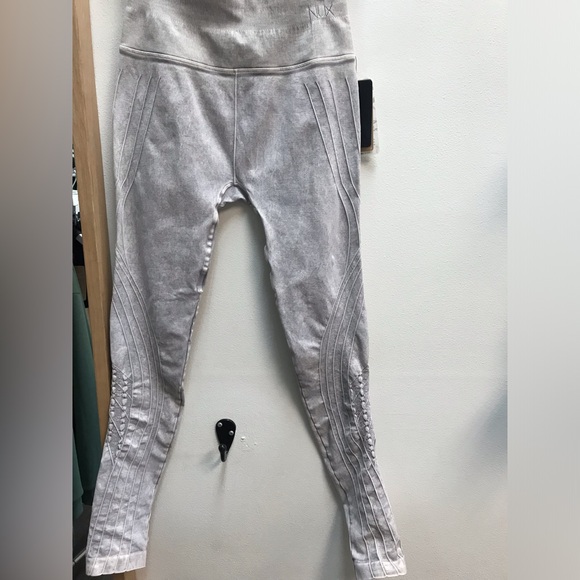 NUX High Rise Mesa Legging - Picture 3 of 4